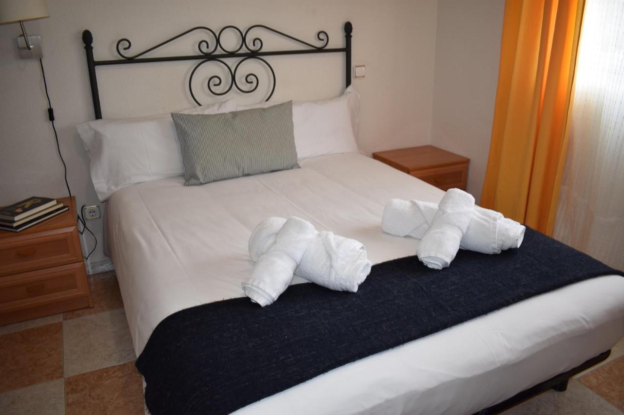 Hotel El Ancla Villanueva de la Cañada Extérieur photo