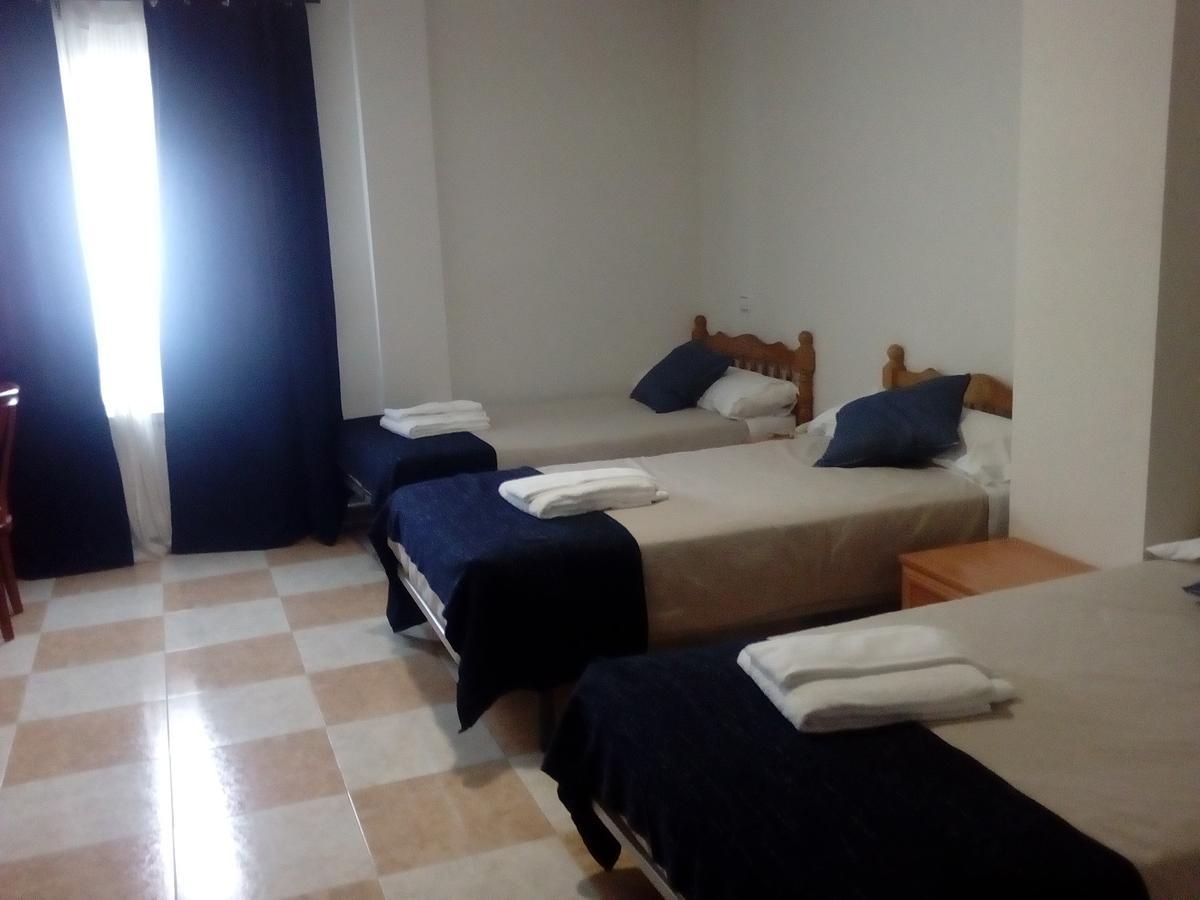 Hotel El Ancla Villanueva de la Cañada Extérieur photo